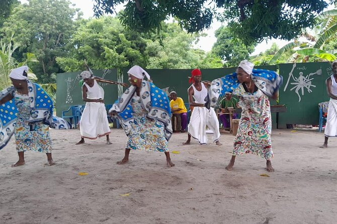 The Best/Top Rated Cultural City Tour in Dar es Salaam - Mwenge Woodcarvers supports local artists