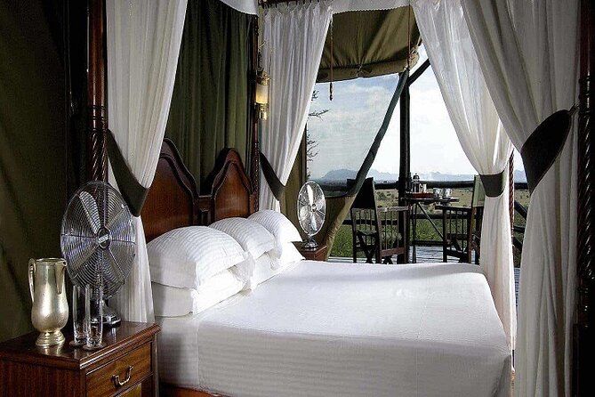 The Top Rated 6-Day Serengeti Budget Camping Safari in Tanzania - Four parks, one compact Tanzania route