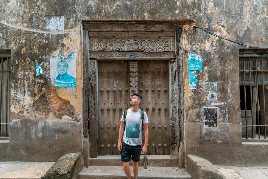 Walking in Stone Town with a Expert Tourguide - The Old Fort and House of Wonders