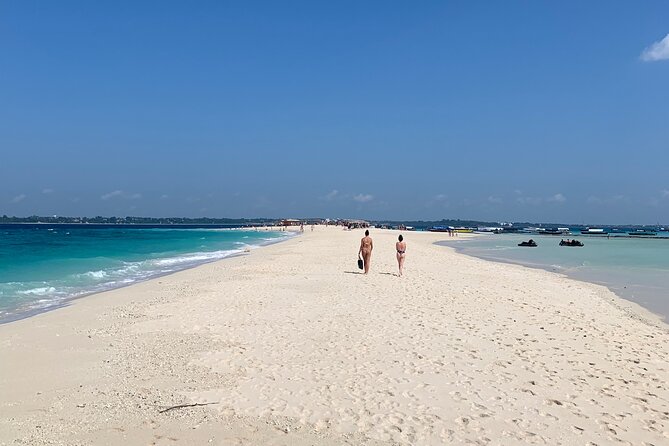 Welcome Zanzibar : A Journey through time for the Old Town - Carved doors and the architecture of Old Town