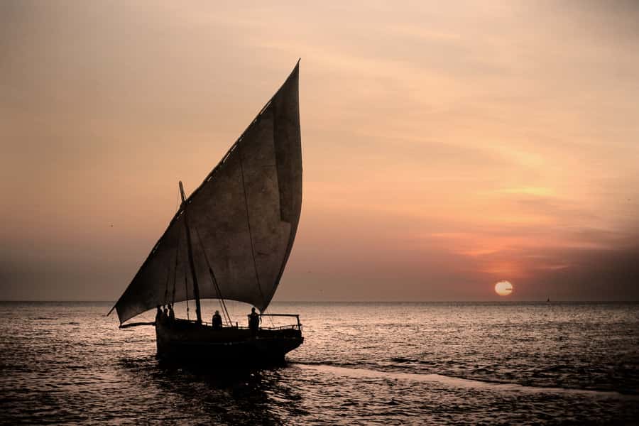 Zanzibar City: Sunset Sailing Tour with Snacks and Drinks - A short Stone Town visit after the cruise