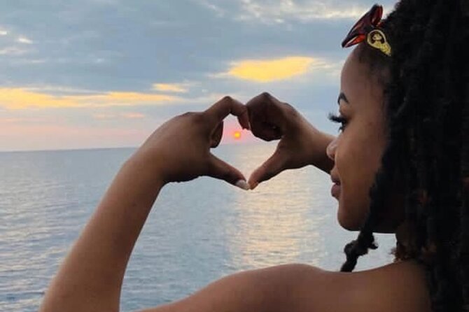 Zanzibar Dhow Evening Sunset Cruise Tour at Nungwi&Kendwa Beach - Live music, fruit, and a low-key evening
