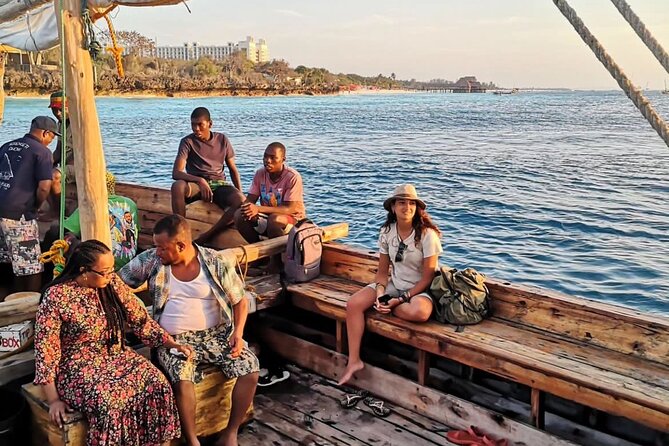 Zanzibar Dhow Evening Sunset Cruise Tour at Nungwi&Kendwa Beach - A practical word about meeting arrangements