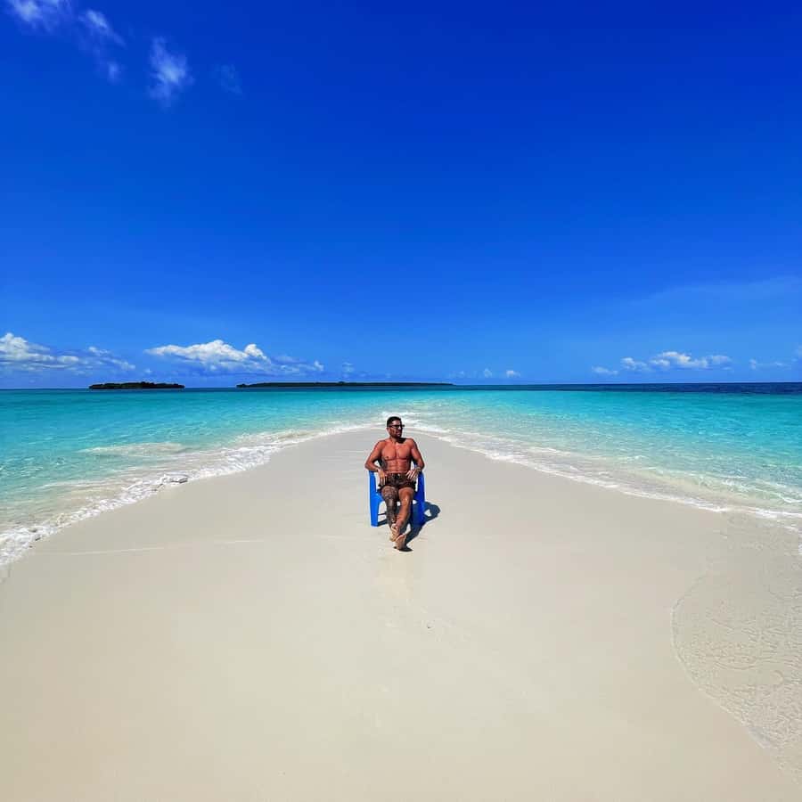 Zanzibar: Discover fullday snorkeling +sandbank BBQ - Three hours at the Pungume sandbank