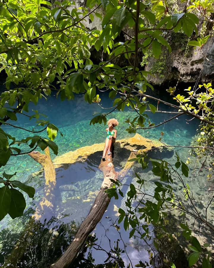 Zanzibar: Maalum Cave Natural Swimming Pool Tour in Paje - Walking into the limestone cave