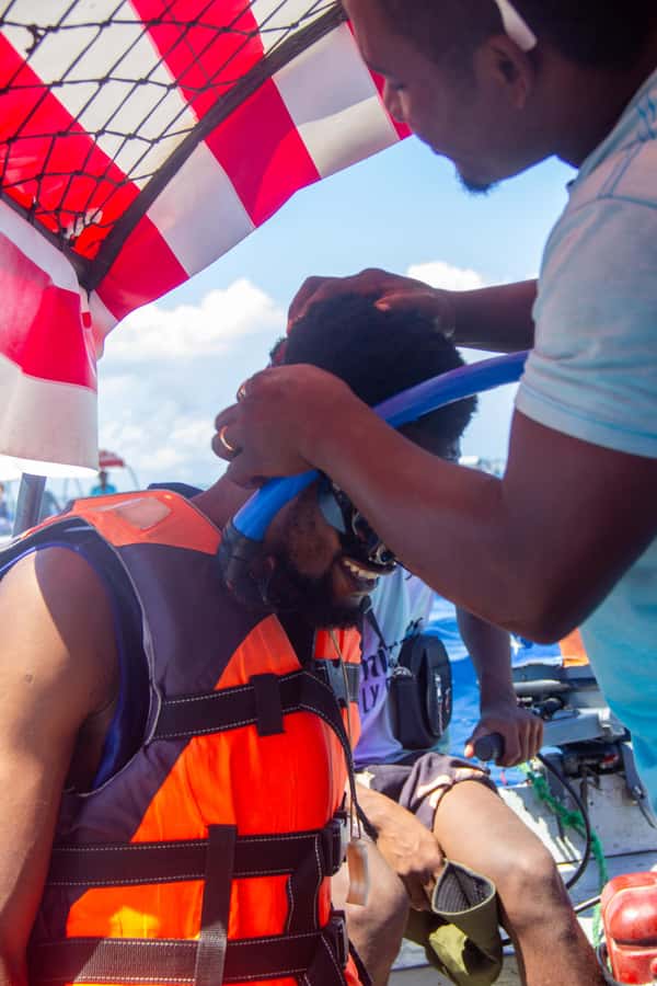 Zanzibar: Mnemba island Snorkeling & Boat Tour with Lunch - Dolphins and the ethics of the encounter