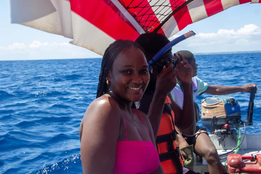 Zanzibar: Mnemba island Snorkeling & Boat Tour with Lunch - The ride back and the six-hour rhythm