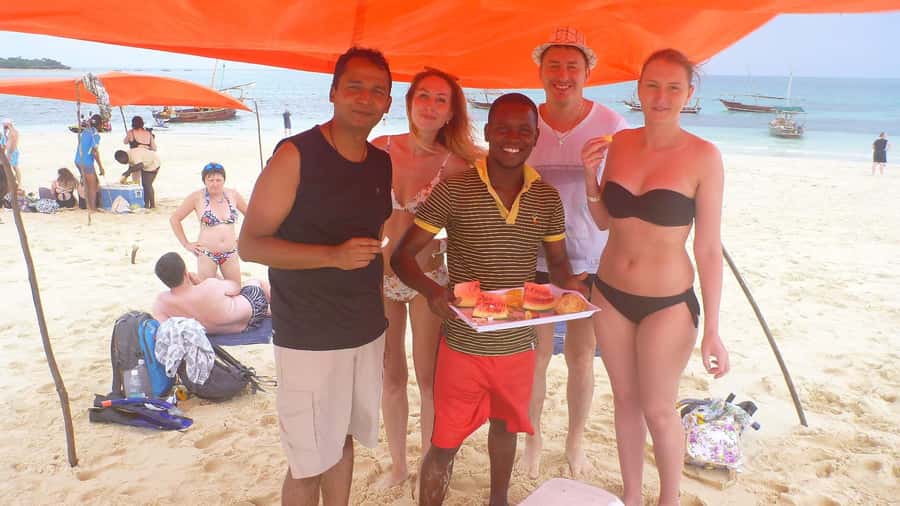 Zanzibar: Nakupenda Sandbank and Prison Island Tour & Lunch - Nakupenda Sandbank and the importance of the tide