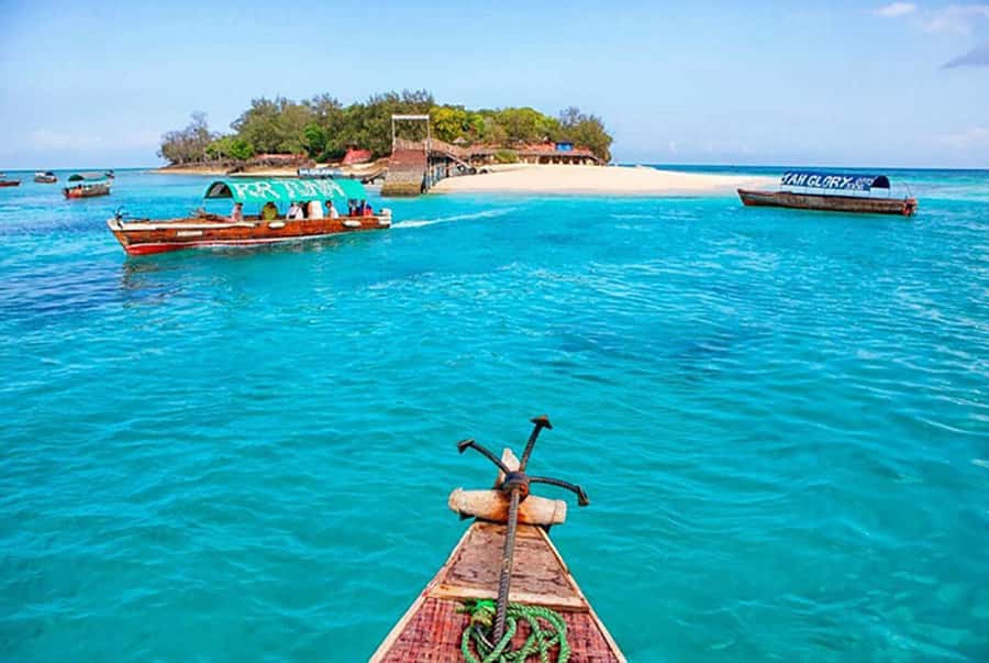 Zanzibar: Prison Island and Nakupenda Sandbank - Prison Island and the remains of its old prison