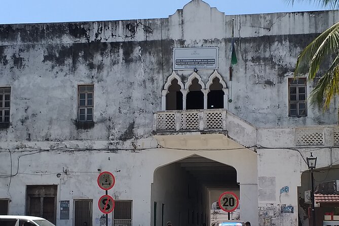 Zanzibar Stone Town: Historical Walking Tour With a Local Guide - What you get for $33
