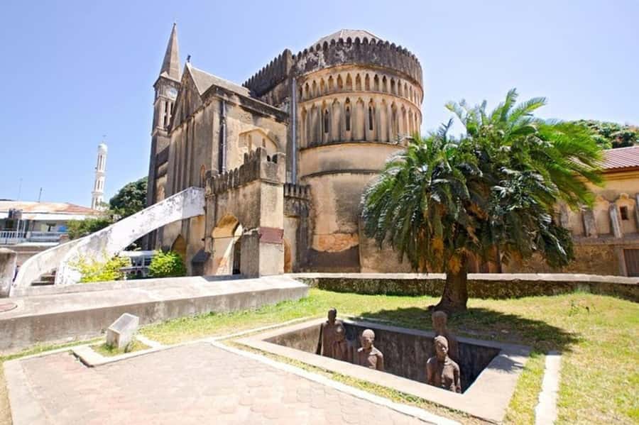 Zanzibar: Stone Town Walking Tour with Guide - Why Stone Town is best seen on foot