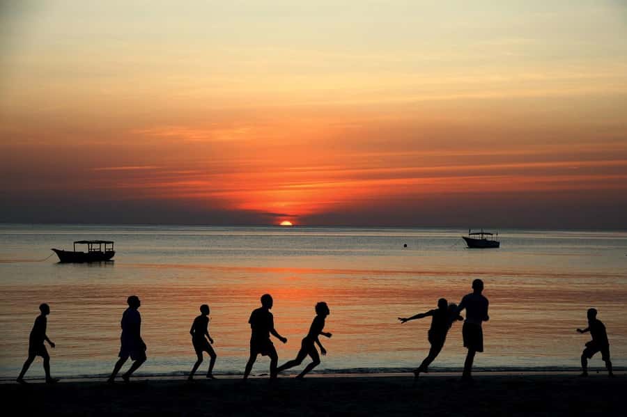 Zanzibar: Sunset Dhow Cruise in Stone town - Why Stone Town looks better from a dhow